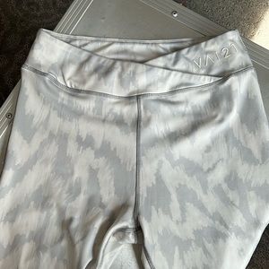 VA121 leggings